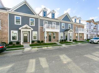 105 Daybeacon St, Yorktown, VA 23692