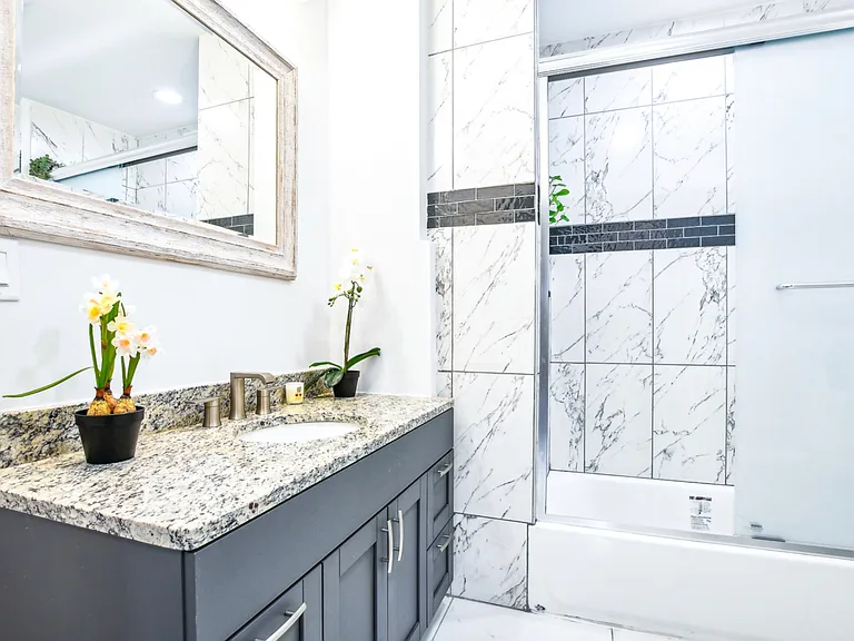 1806 S Trumbull Ave #3 — Photo 9