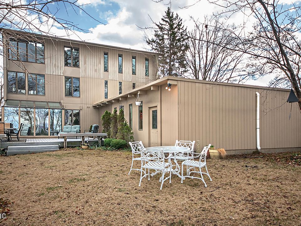 1st image of 150 Higman Park Hl