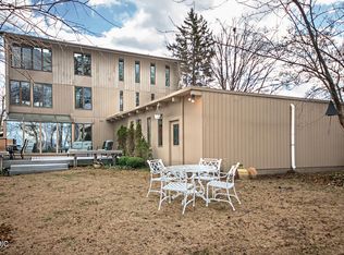 150 Higman Park Hl, Benton Harbor, MI 49022