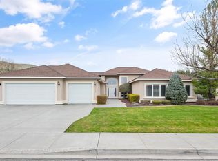 1217 Chardonnay Dr, Richland, WA 99352