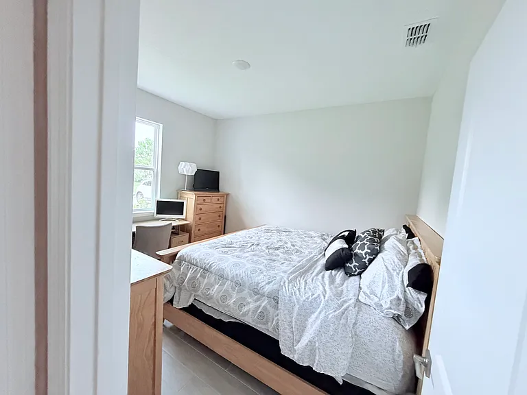 1328 Washburn St SE — Photo 13