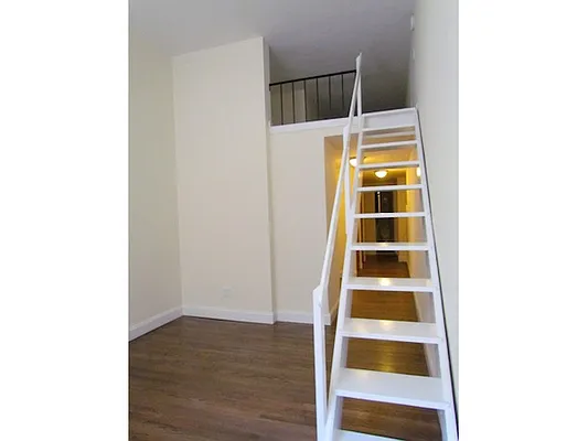 Rented by Mirador Real Estate | media 33