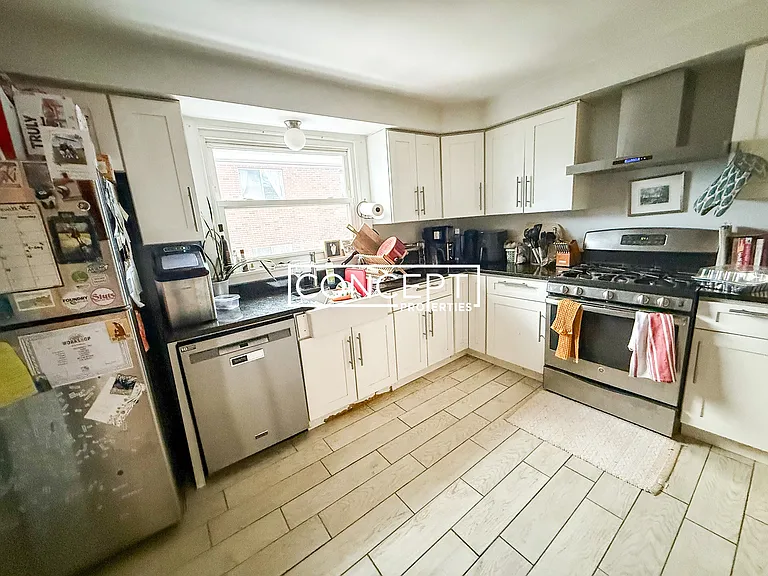 122 Calumet St — Photo 5