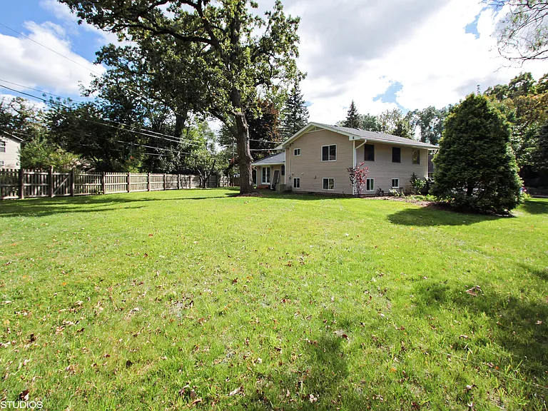 760 Summit Rd — Photo 20