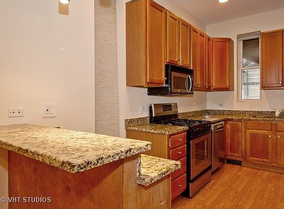 4th image of 534 N Paulina St #1