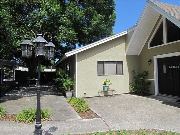 3rd image of 321 S Mercury Ave