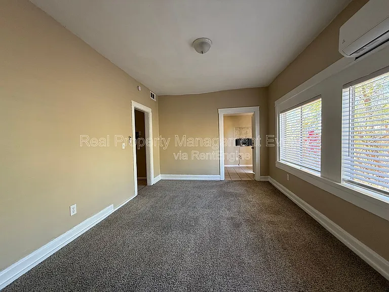 1437 E Polk St #2 — Photo 1