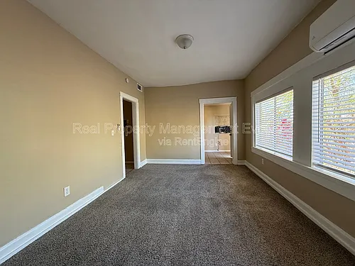 1437 E Polk St #2 Photo 1