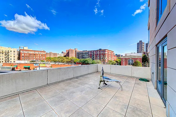 Sold by Isen & Company : Real Estate Advisors | media 11