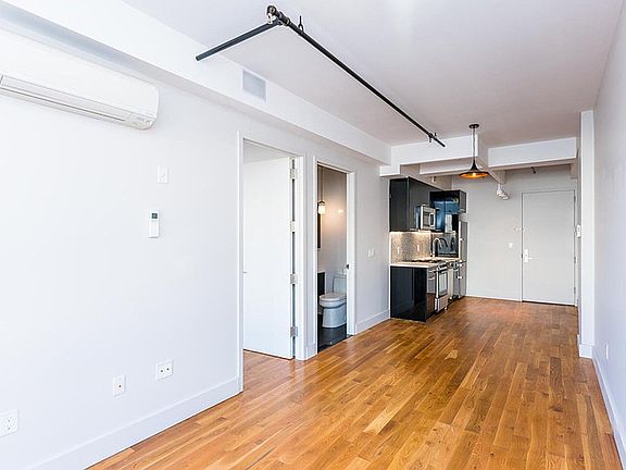 3rd image of 885 Dekalb Ave #3D