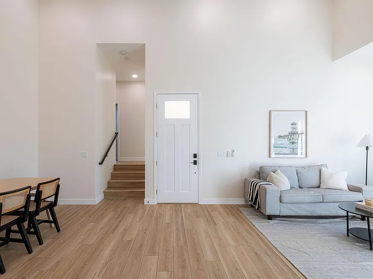 4774 Bancroft St — Photo 8