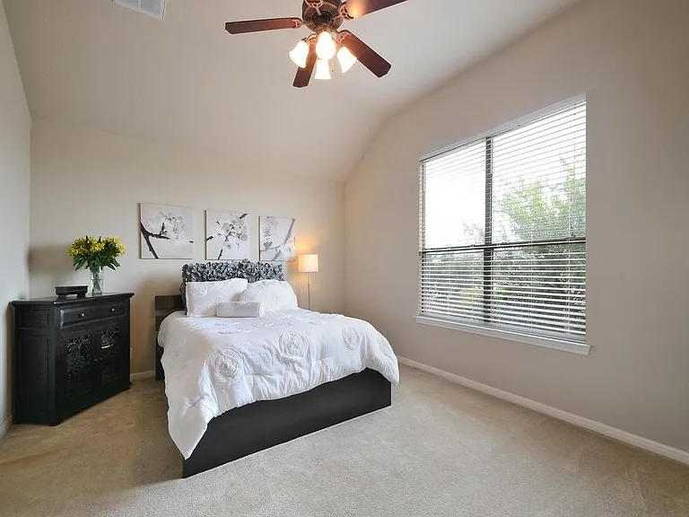 111 Miss Ashley St — Photo 19
