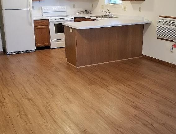 2nd image of 605 Galena Cir APT 6