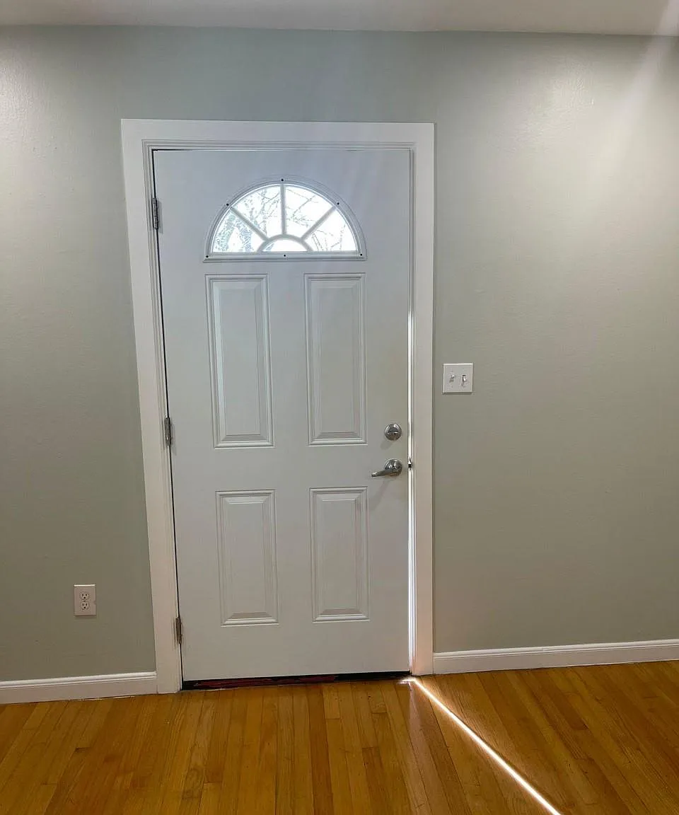 1 bed, 1.0 bath, 295 sqft, $750 — Photo 2