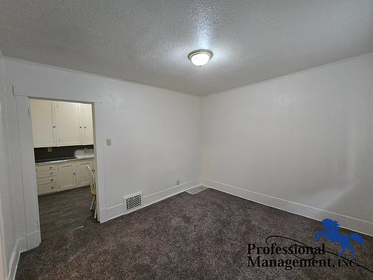 613 N 25th St #2 — Photo 4