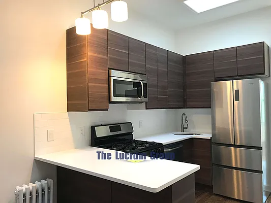 Rented by Lucrum Group | media 13