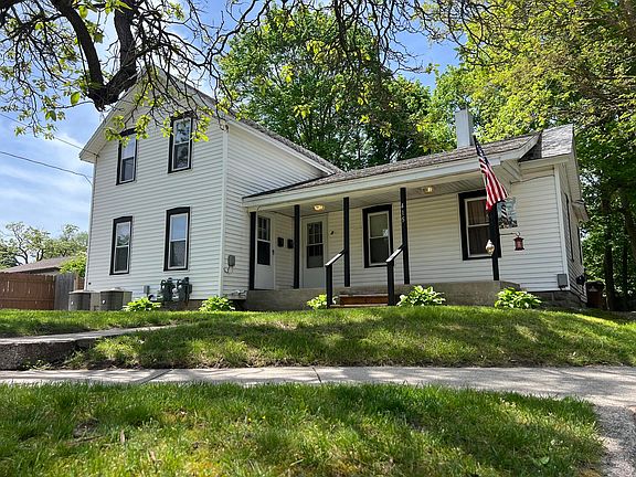 2nd image of 415 Ionia St