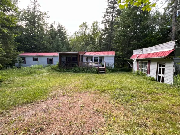 177 Kickerville Ln, Long Lake, NY 12847