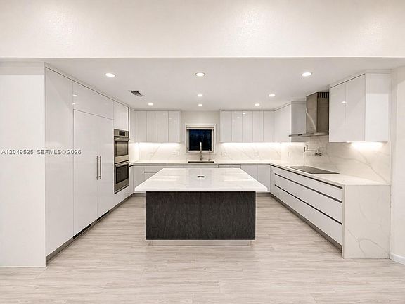 4th image of 2616 Oakbrook Ct