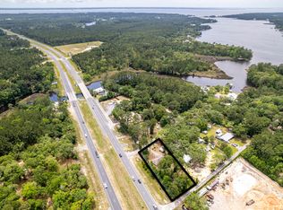 30 Lowery Rd, Freeport, FL 32439