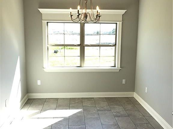 4th image of 424 Bruce Dr