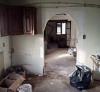 4th image of 130 Jackson St