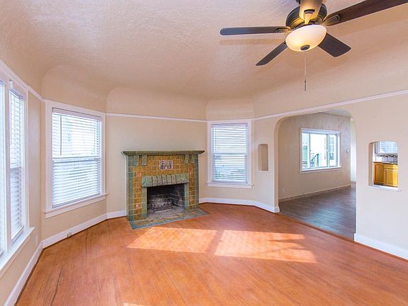 4th image of 1129 10th St