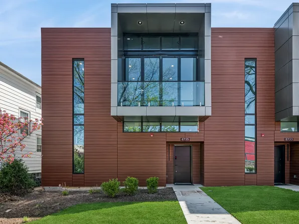 8735 Narragansett Ave, Morton Grove, IL 60053