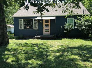 1315 Summit St, Lawrence, KS 66044