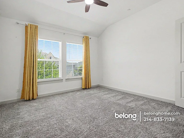 424 Matthew Dr — Photo 9