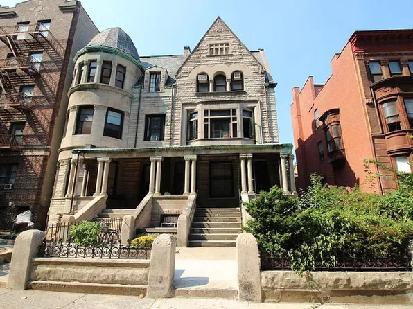 184 Clinton Ave, Brooklyn, NY 11205