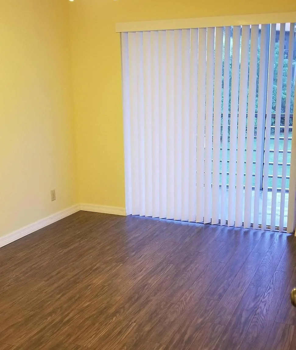 2 bed, 1.5 bath, 880 sqft, $2,000 — Photo 2