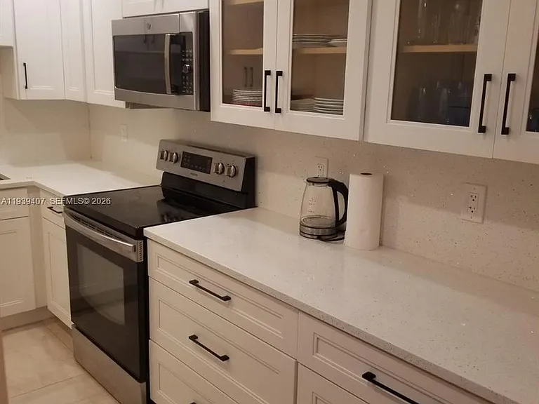 2500 Parkview Dr #2517 — Photo 8