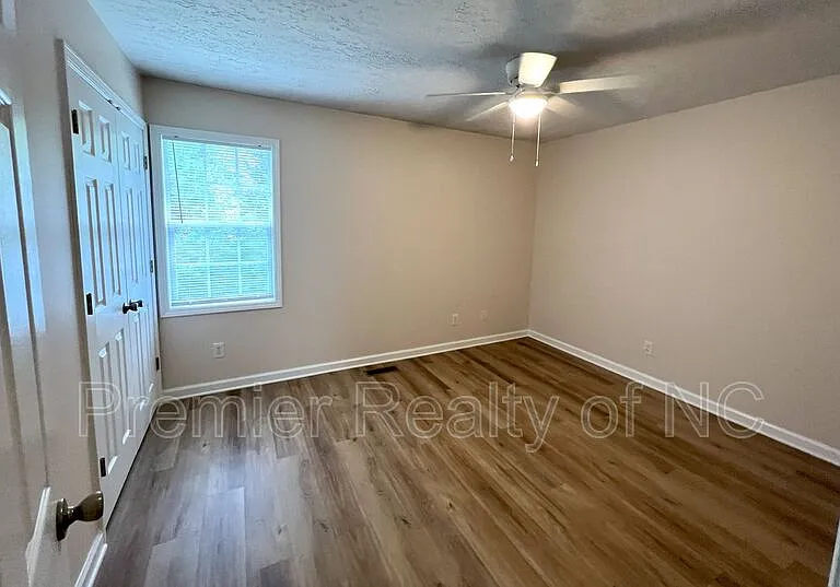 301 E Lake Dr #8 — Photo 8