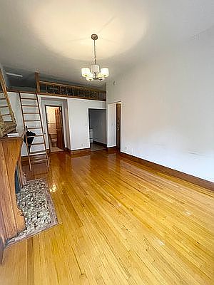 3rd image of 143 W 75th St APT 3A