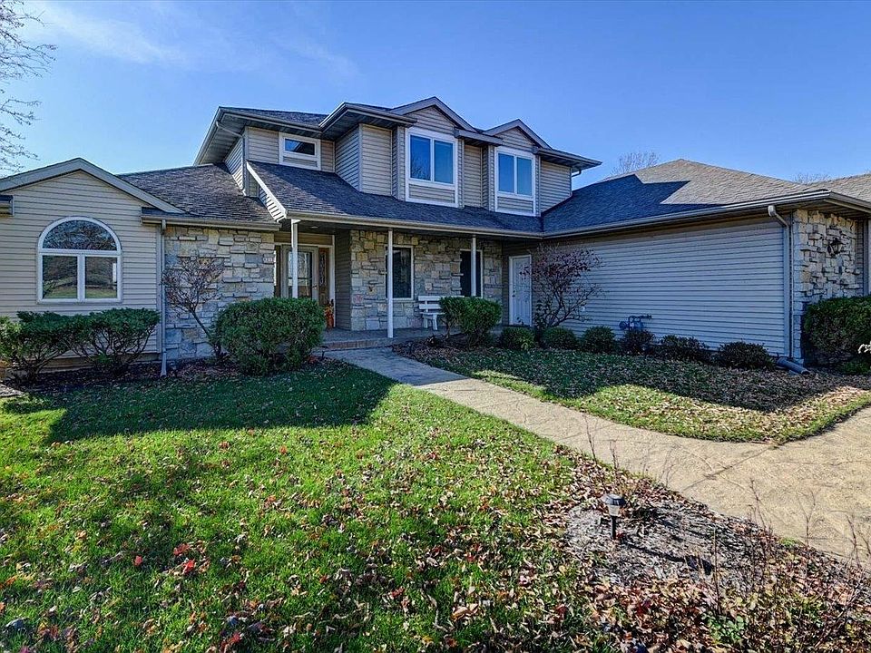 1st image of 6217 Oak Hollow Dr