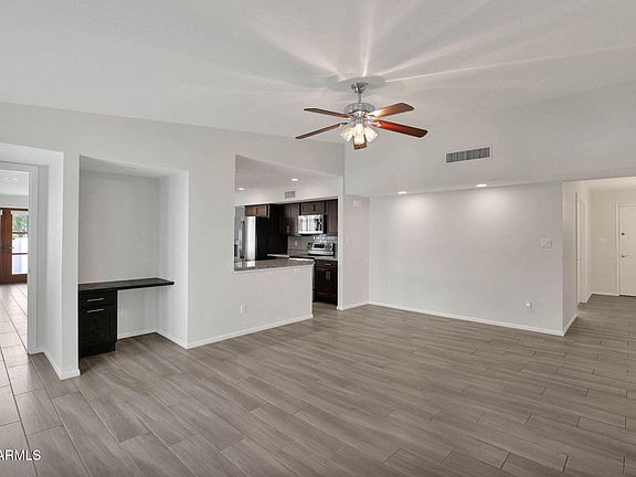 4th image of 6125 N CENTRAL Avenue #14