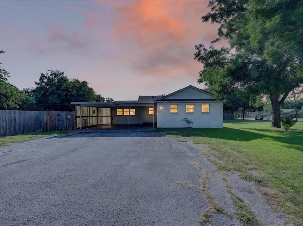 620 W Main St, Crowley, TX 76036