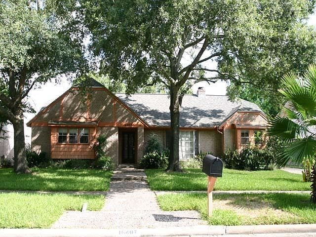 Great Value Family ho. me 4 bedrooms ,2.5 baths,