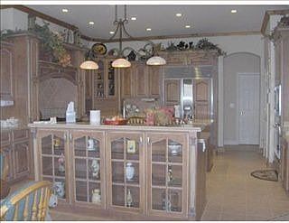 2nd image of 217 Fox Hollow Dr