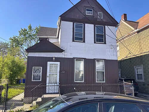 3621 Sackett Ave Photo 1