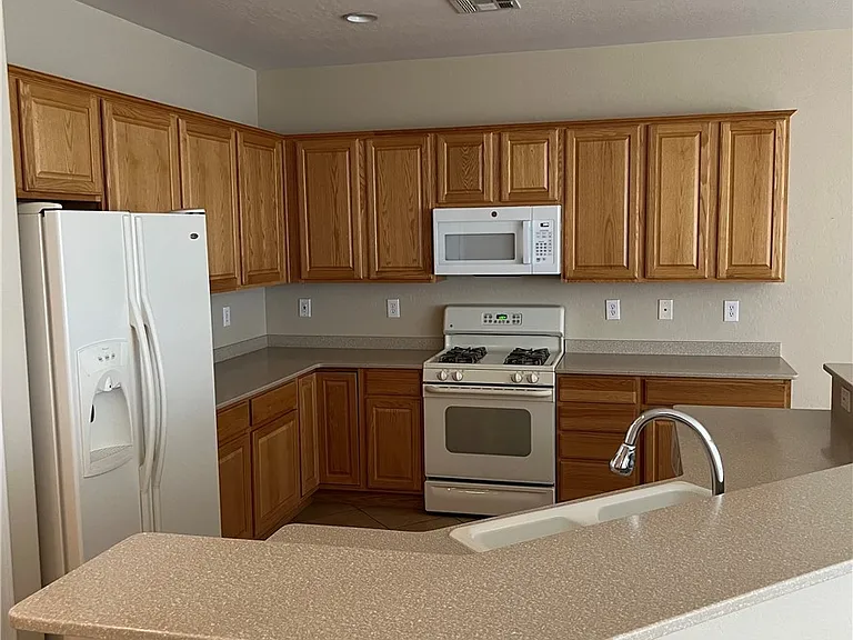 2381 Ecliptic St #0 — Photo 5