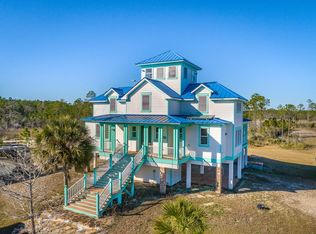 713 Mill Rd, Carrabelle, FL 32322