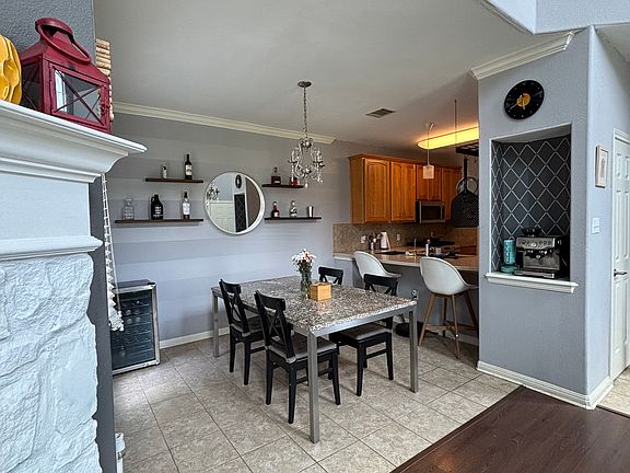 3rd image of 1101 E Parmer Ln #214