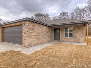230 S Bixby St, Coweta, OK 74429