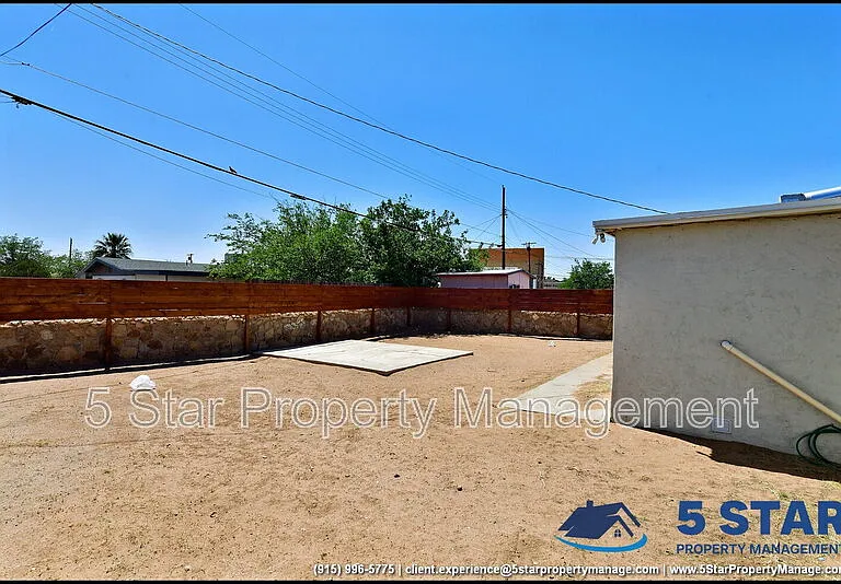 10324 Newport Dr — Photo 32