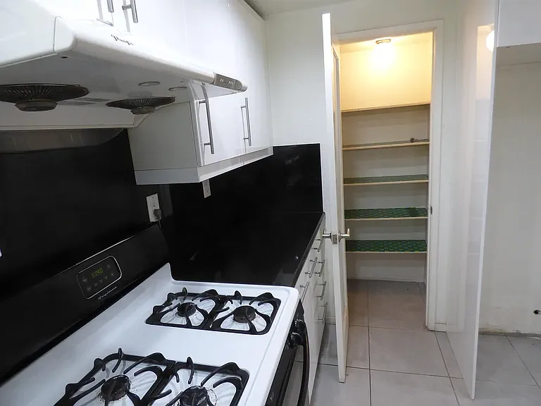 1310 Albariza Pl #3 — Photo 6