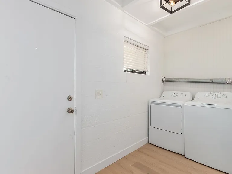 The Harlow Apartments — Photo 58