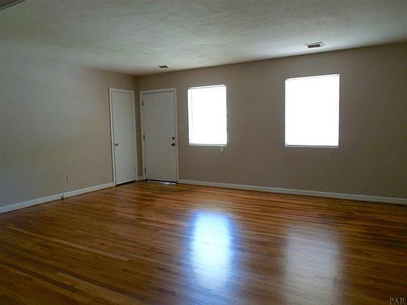 4th image of 1906 Copley Dr